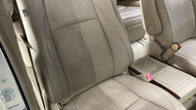 革シートのクリーニング