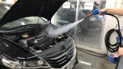 エンジンルームクリーニング